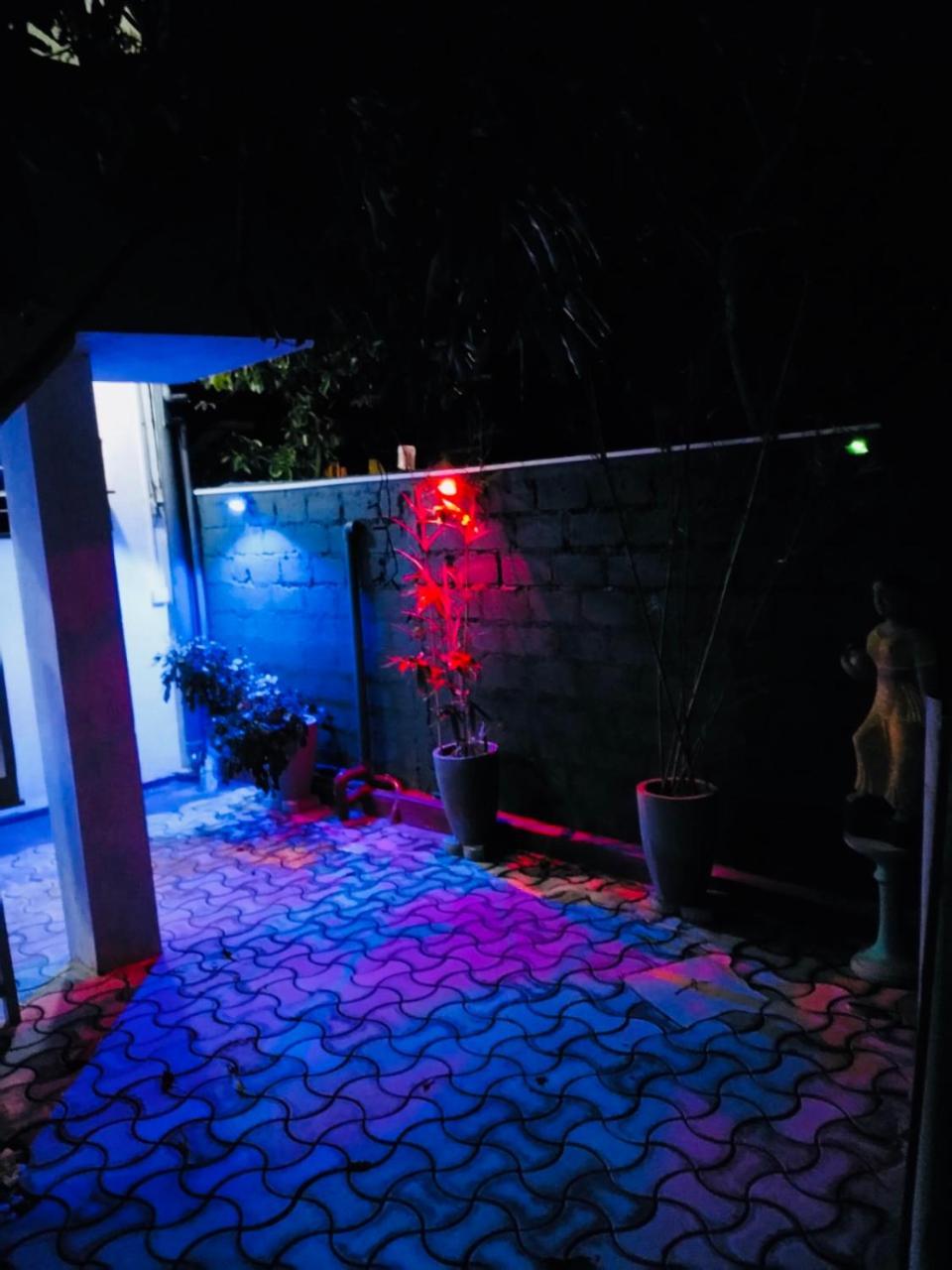 Hikkaduwa Family Inn Exterior foto